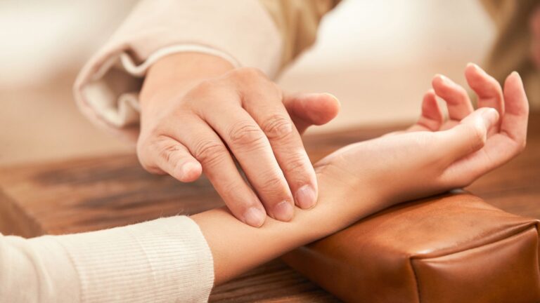 hero-What-is-Chinese-Pulse-Diagnosis-768x432.jpg